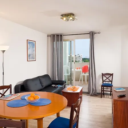 Les Consuls De La Aparthotel 3*