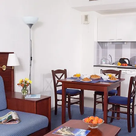 Aparthotel Les Consuls De La 3*